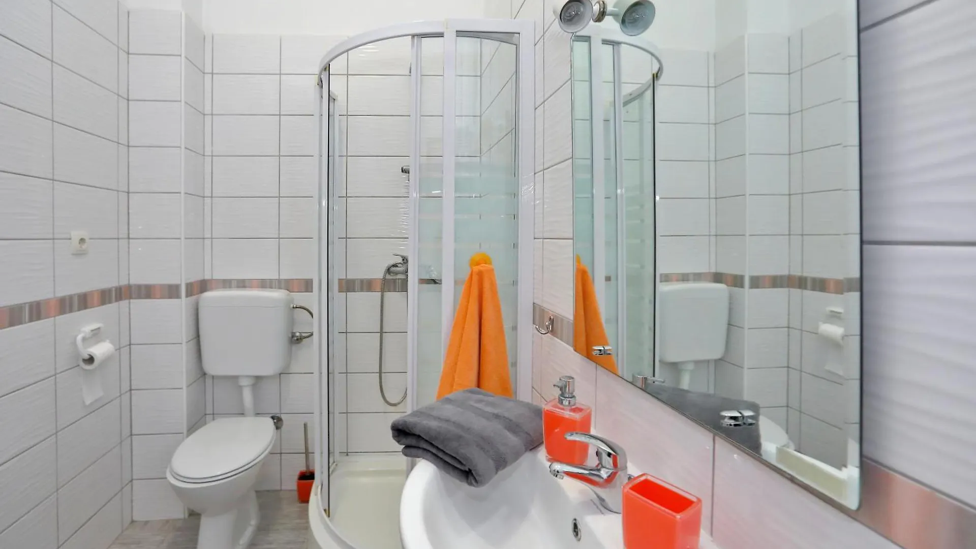 Apartmani Zara & Duje Bibinje 0*,