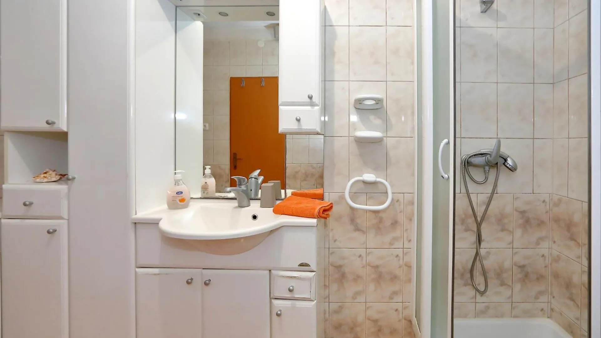Apartmani Zara & Duje Bibinje 0*,  Croatia